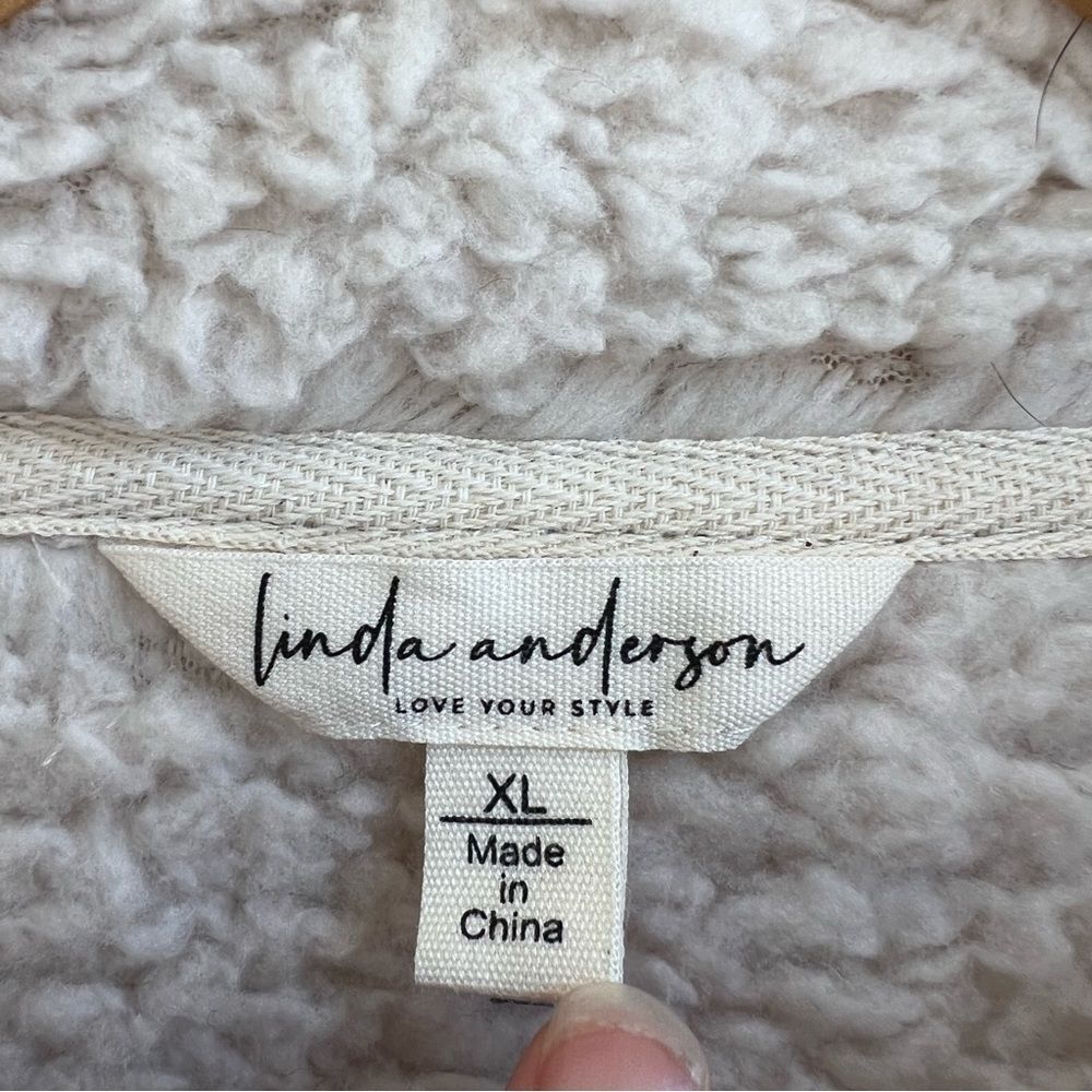 Linda Anderson Color Block Sherpa Pullover - Picture 5 of 6